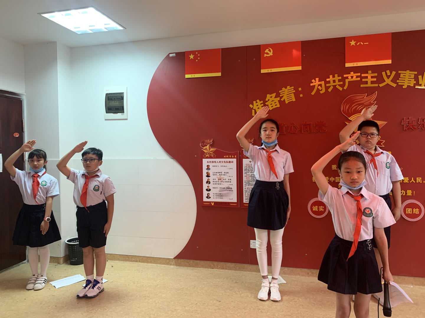 书香伴成长升旗报道_html_m5c313860.jpg
