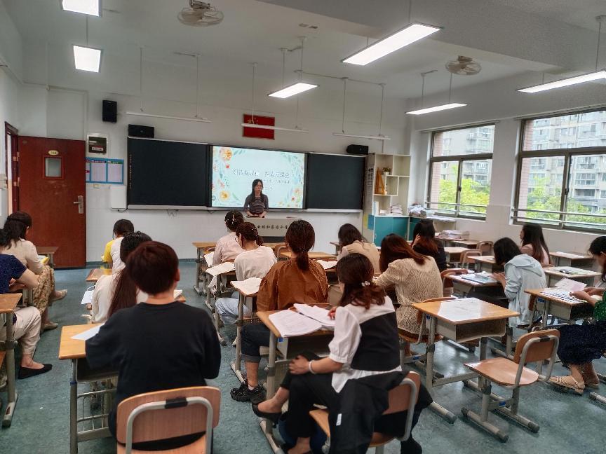 8.31语文教研_html_3e65fd85.jpg