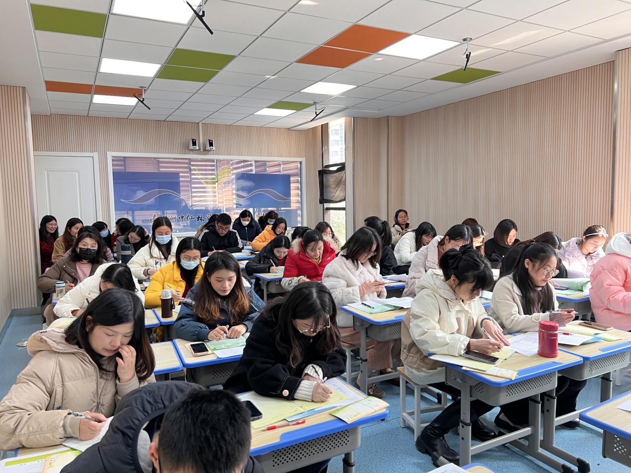 【乐雅仙小南邮分校】班主任开学工作会议_html_m6ad4ff13.jpg