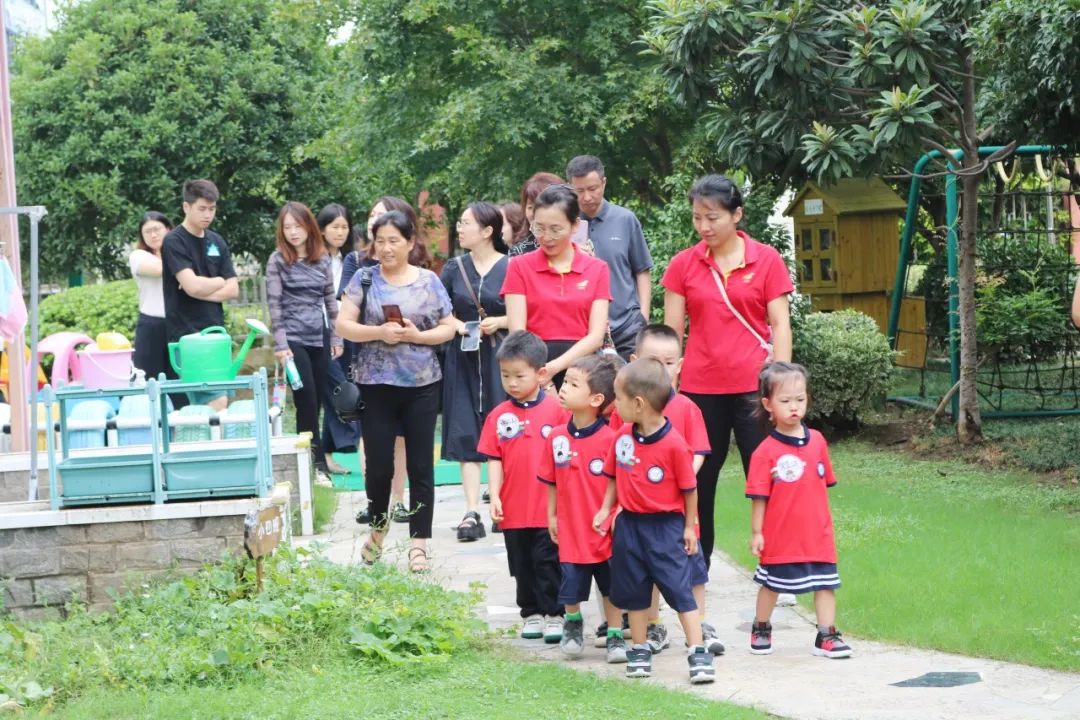 临时_html_616e7668.jpg