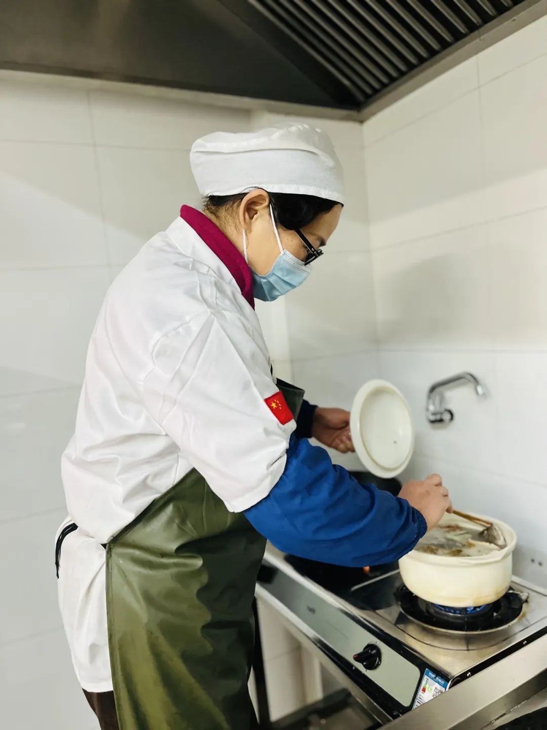 临时_html_30bfa60e.jpg