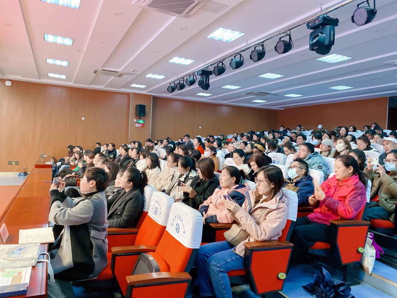 【大爱青秀&middot;德育】“慧秀”家长学校∣学会好好说话  让爱稳稳传达_html_m622ea130.jpg