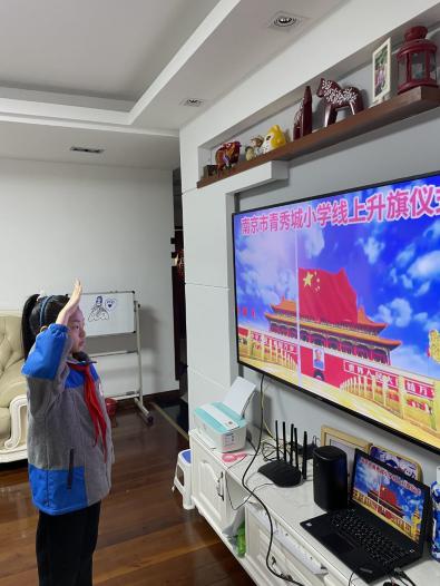 4.6 五三班升旗新闻稿_html_m4564e9b.jpg