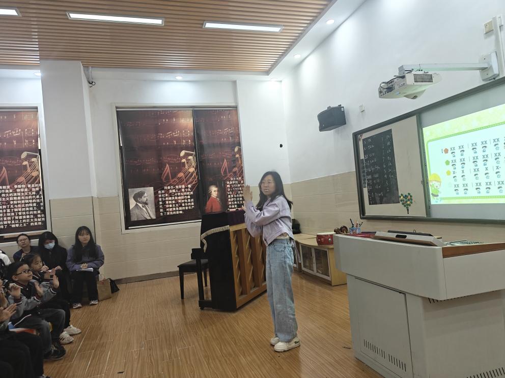 【大爱青秀·教学】寓教于乐，共研成长  ——南京市青秀城小学音乐组校本研修活动（一）