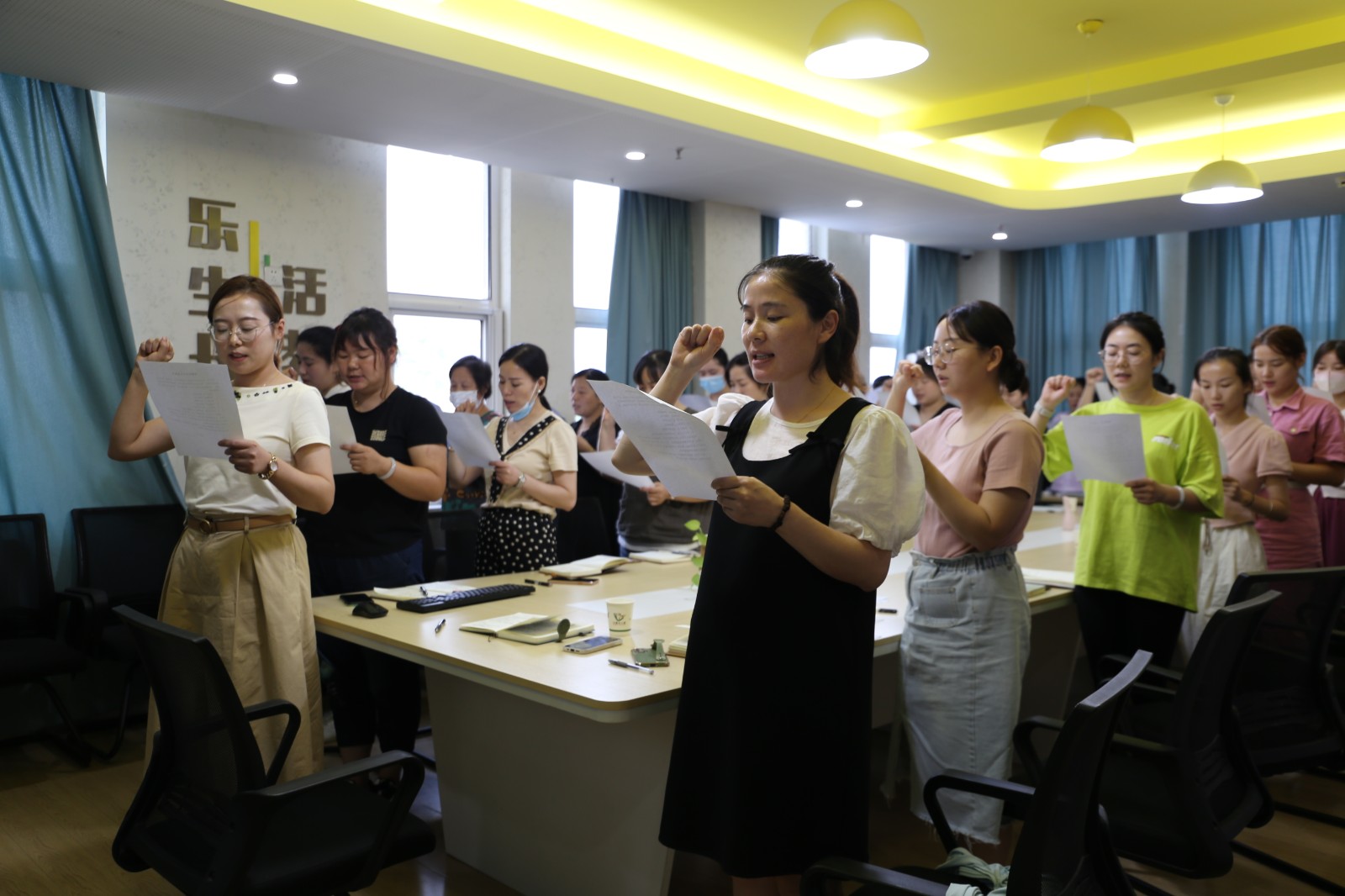 【乐活龙幼】匠心牢铸师德，绽放最美芳华 ——龙潭幼儿园教师节活动