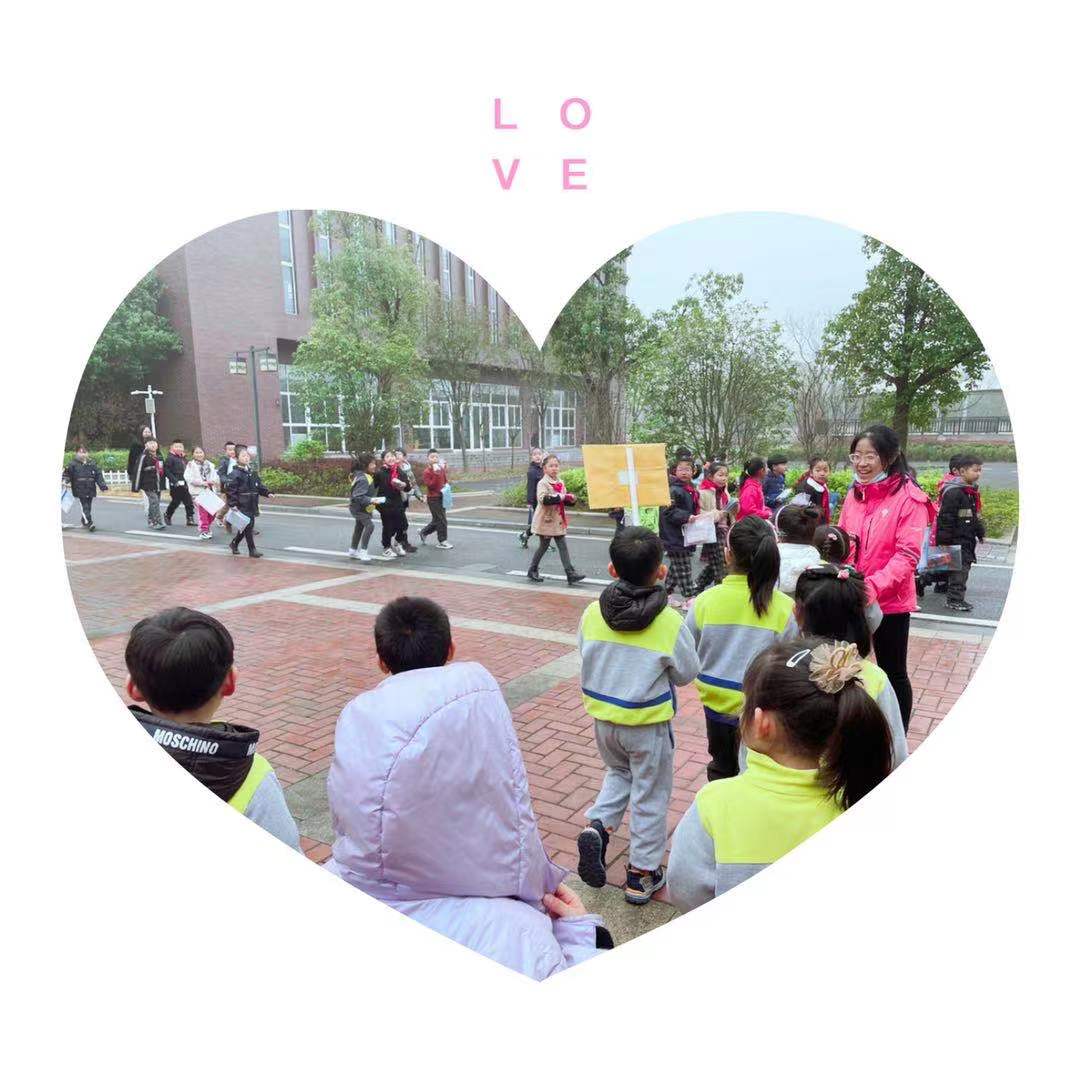 【乐活龙幼】老师、学生进课堂，助力衔接共成长 ——龙岸二园大班年级组幼小衔接活动（二）