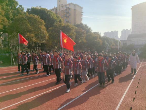 20250106跑操比赛_html_m16d9f9a5.jpg