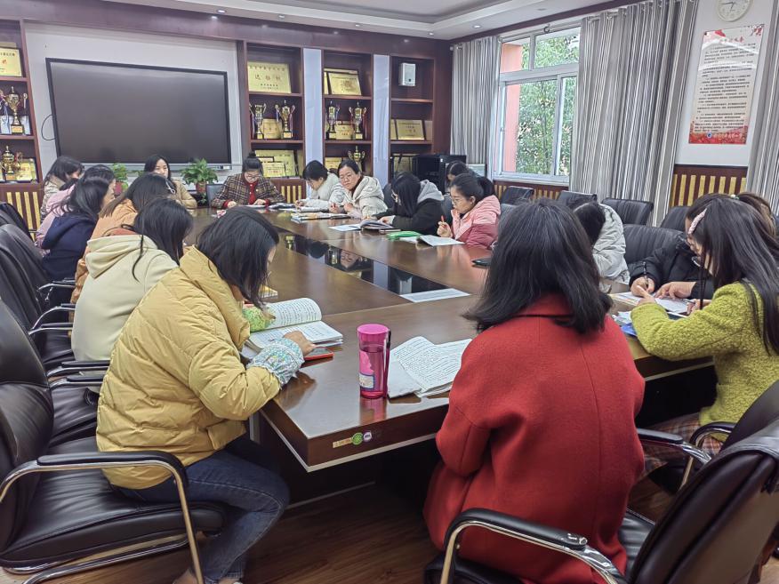 一年好景君须记 最是教研进行时_html_52ccd7d2.jpg