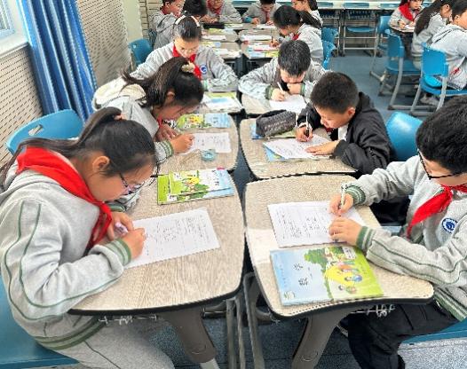 20240410周悦童学课堂报道_html_m1c4d9996.jpg