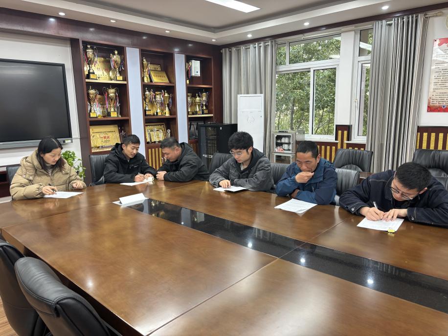 20250312智慧共研 素养育人——南湾营小学综合组校本研修（十）_html_3fd67aab.jpg