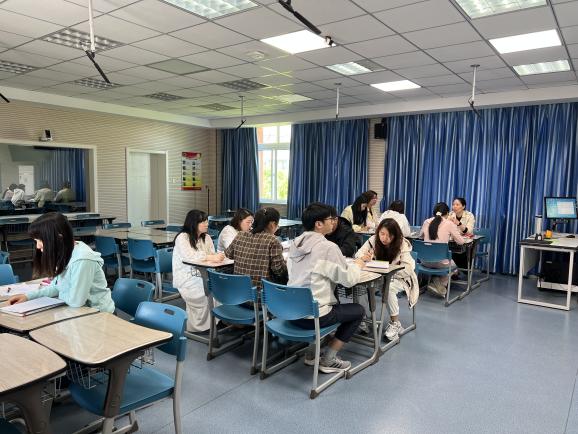 20240508数学组校本教研报道_html_560c5942.jpg