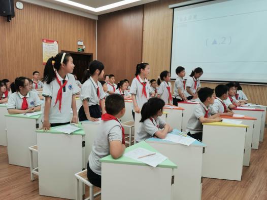 20210525数学区级教研活动报道_html_m43b3c950.jpg