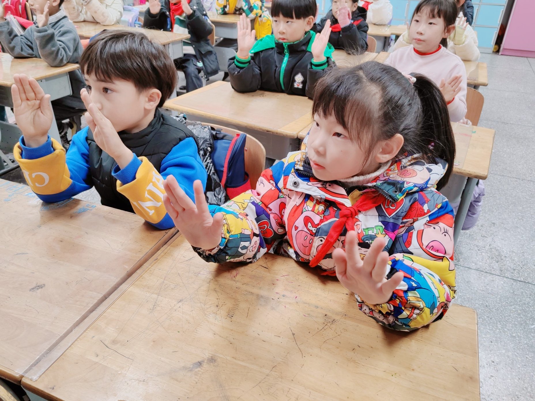 新闻稿_html_5869026f.jpg