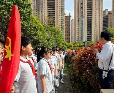 丹心照古今 正气润童心新闻稿_html_m6084f58f.jpg