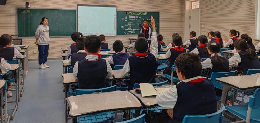 20230428周悦老师童学课堂报道_html_3df870df.jpg