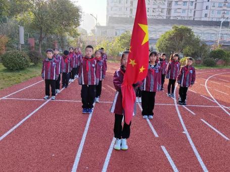 升旗式新闻报道_html_m14dd6f10.jpg