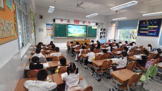 20231103心理周系列报道通讯稿_html_m7e994d40.jpg