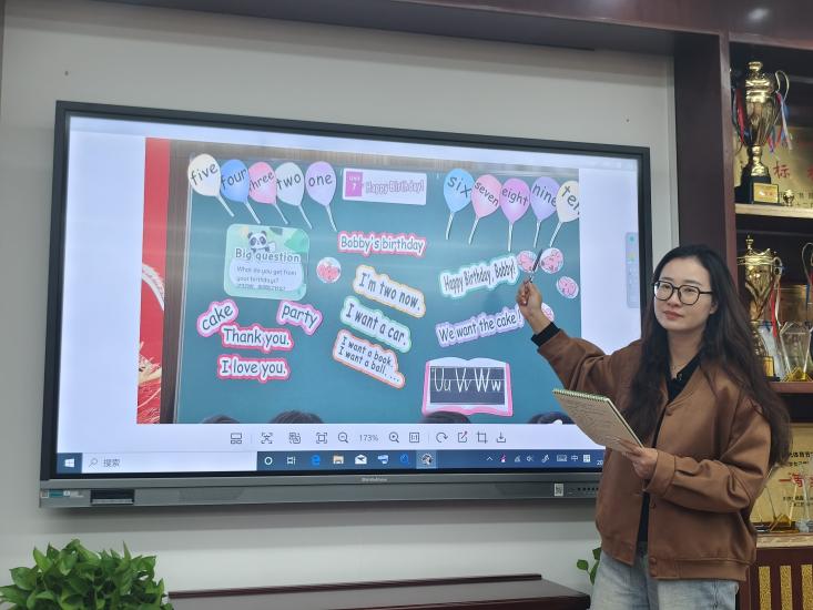 20241101王莉君英语组集体备课报道_html_m3d21ab74.jpg