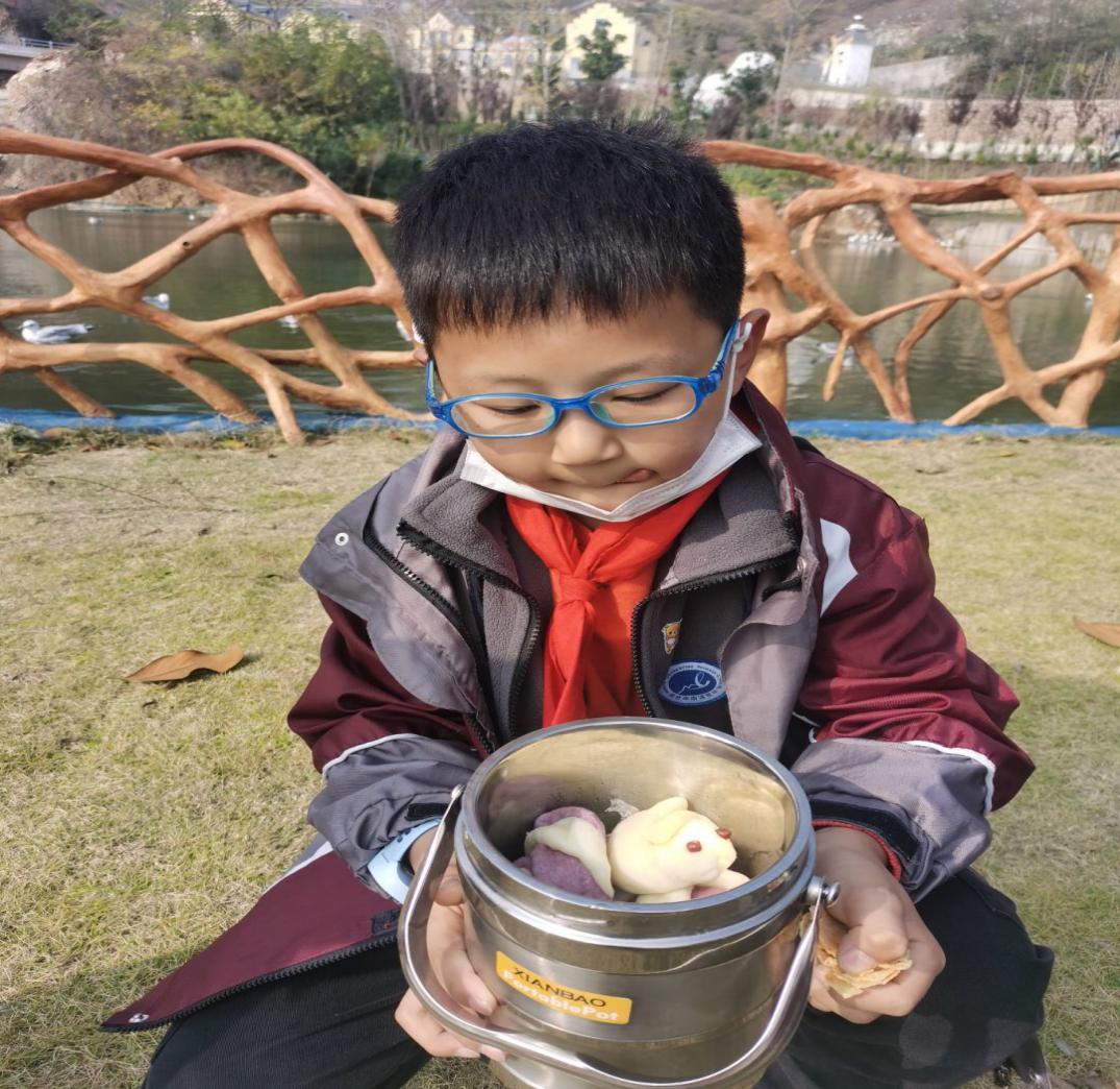 追寻深秋童话  探秘动物王国_html_3b1a33ca.jpg