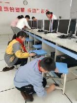 20230310班会大扫除报道_html_m22b31017.jpg