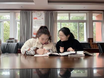 20230324王莉君英语组集体备课报道_html_758a2c30.jpg