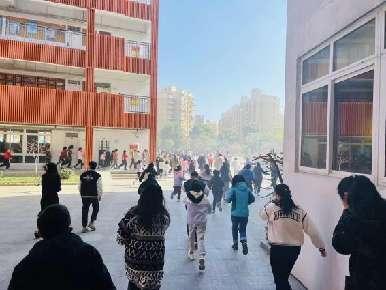 20230314消防演习报道（金永芹写）_html_717bc8a2.jpg