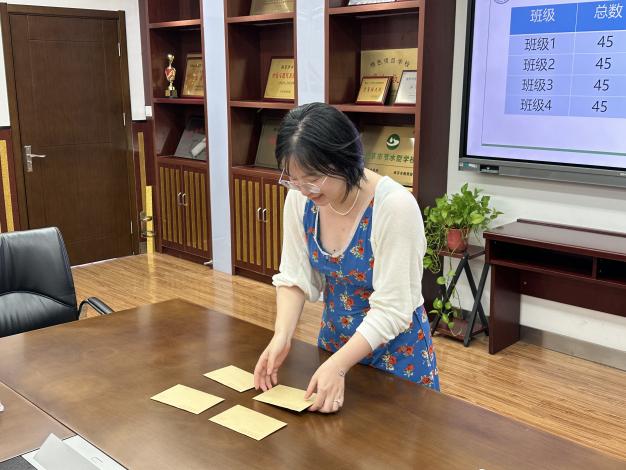 20250823一年级均衡分班报道_html_m26ac788.jpg