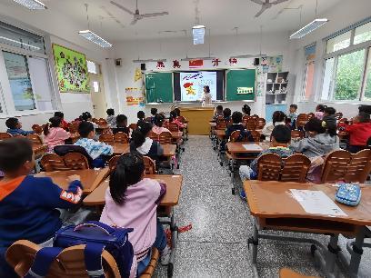 少先队学习1_html_49475a90.jpg