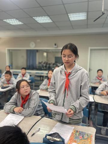“童学课堂”系列研究课第402期_html_md96e8da.jpg
