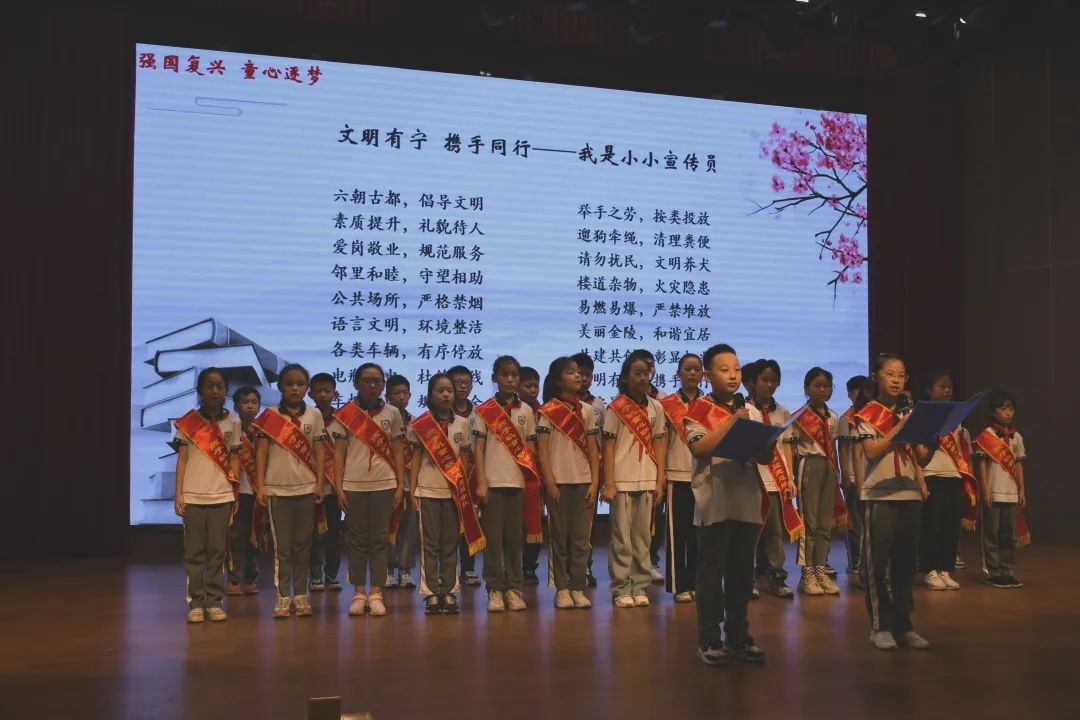 为保障学生们的生命安全_html_3c086708.jpg