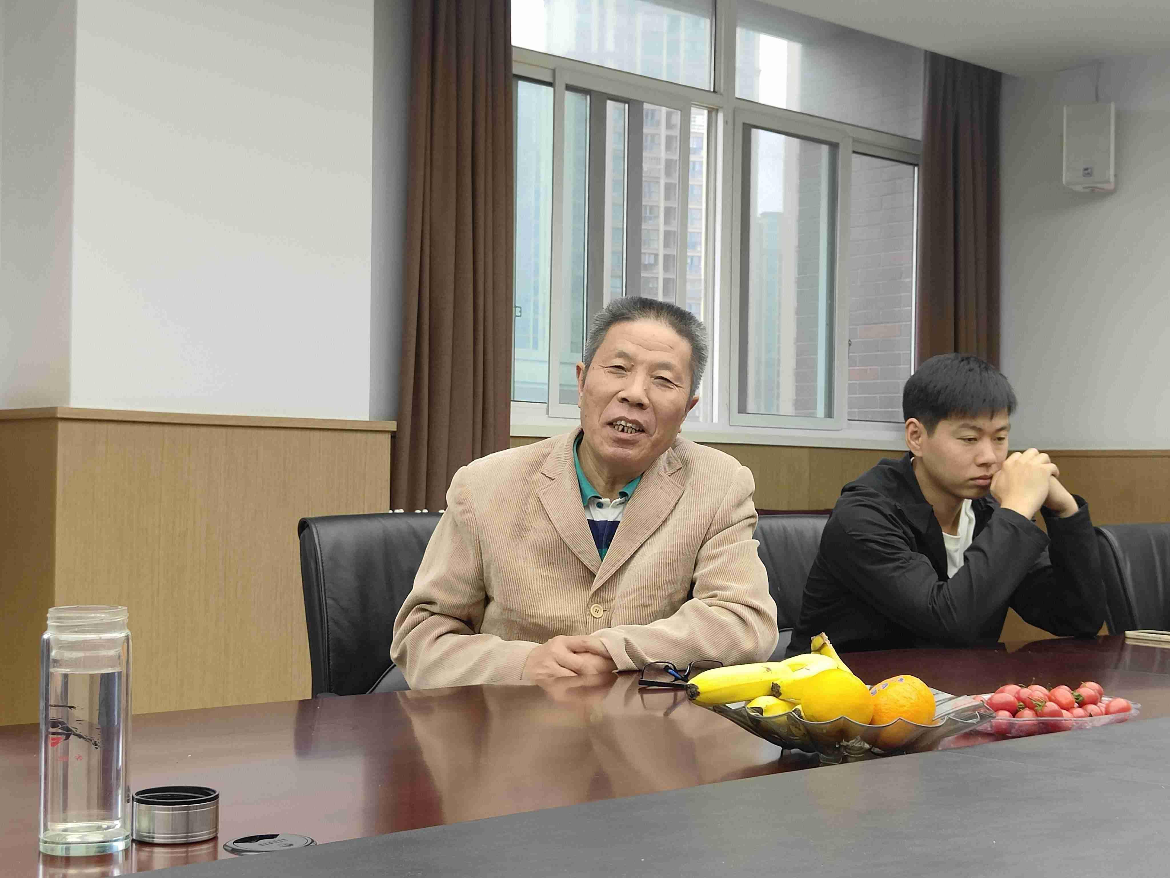 退休仪式新闻稿_html_27a535c4.jpg