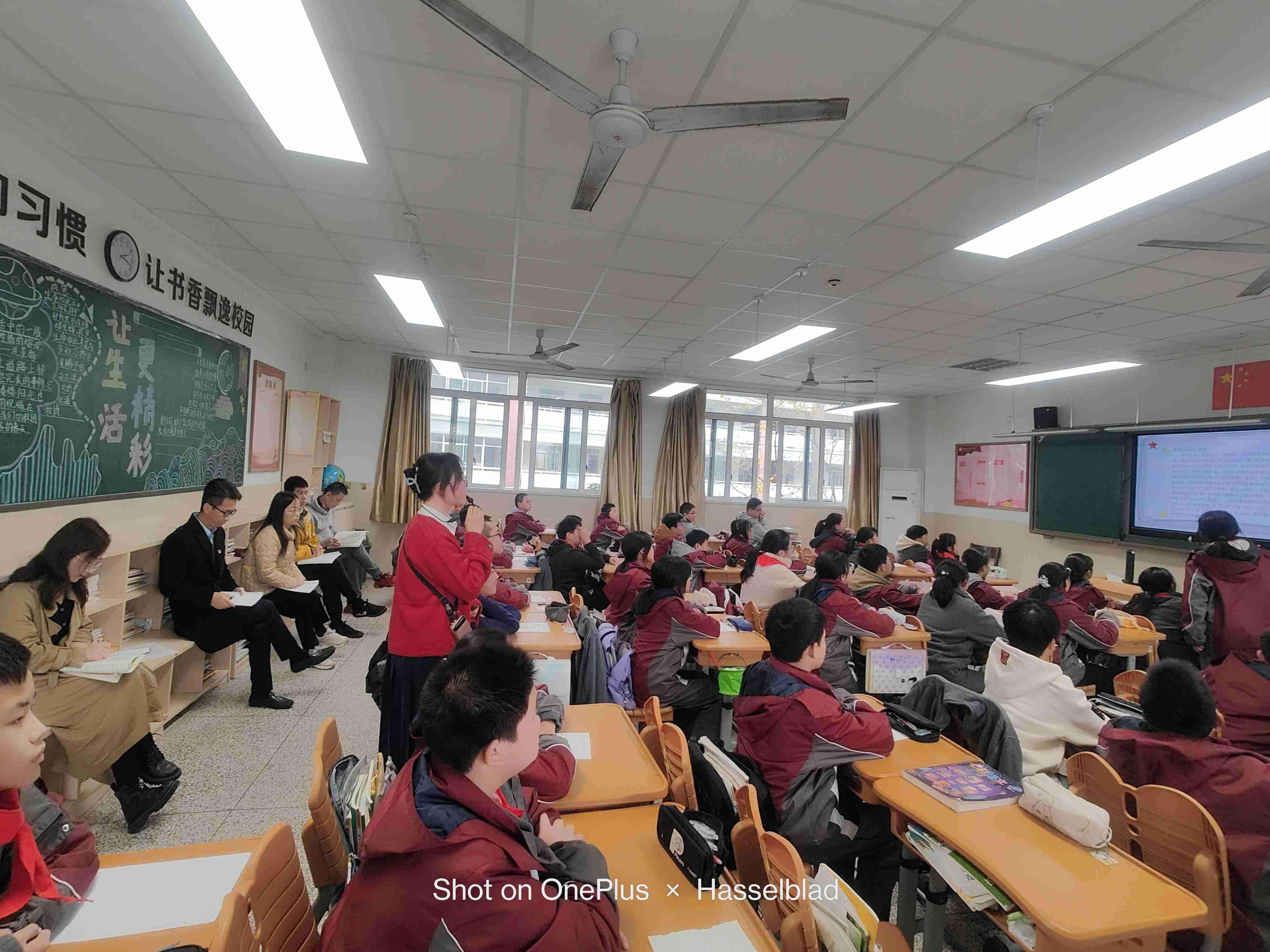 花园中学班会课比赛新闻0_html_1e9f7393.jpg