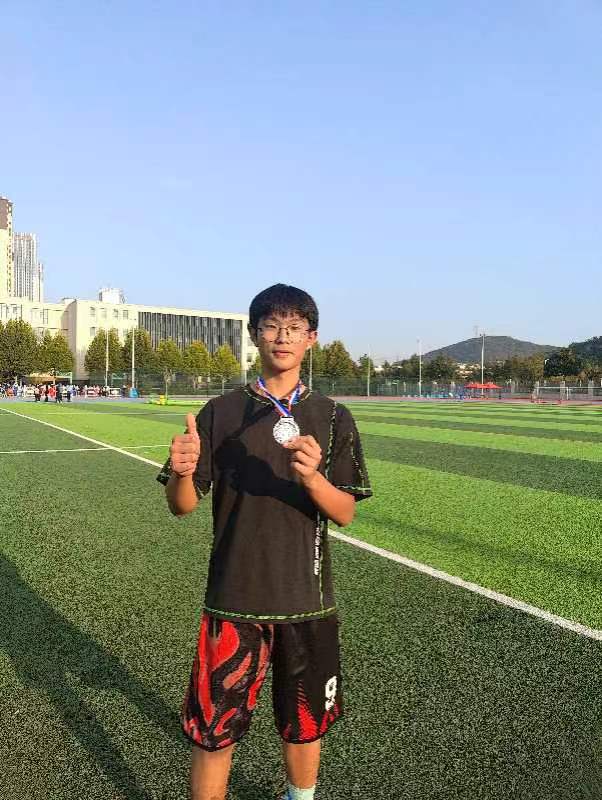 运动会新闻稿(1)_html_m40b48e41.jpg