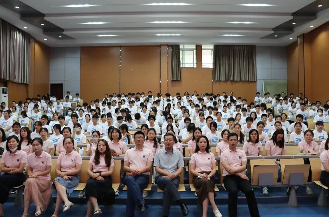 2023.6.21一中思益·润心德育  青春不散场 未来尤可期——南京一中思益学校2023届毕业典礼_html_m6d7f2658.jpg