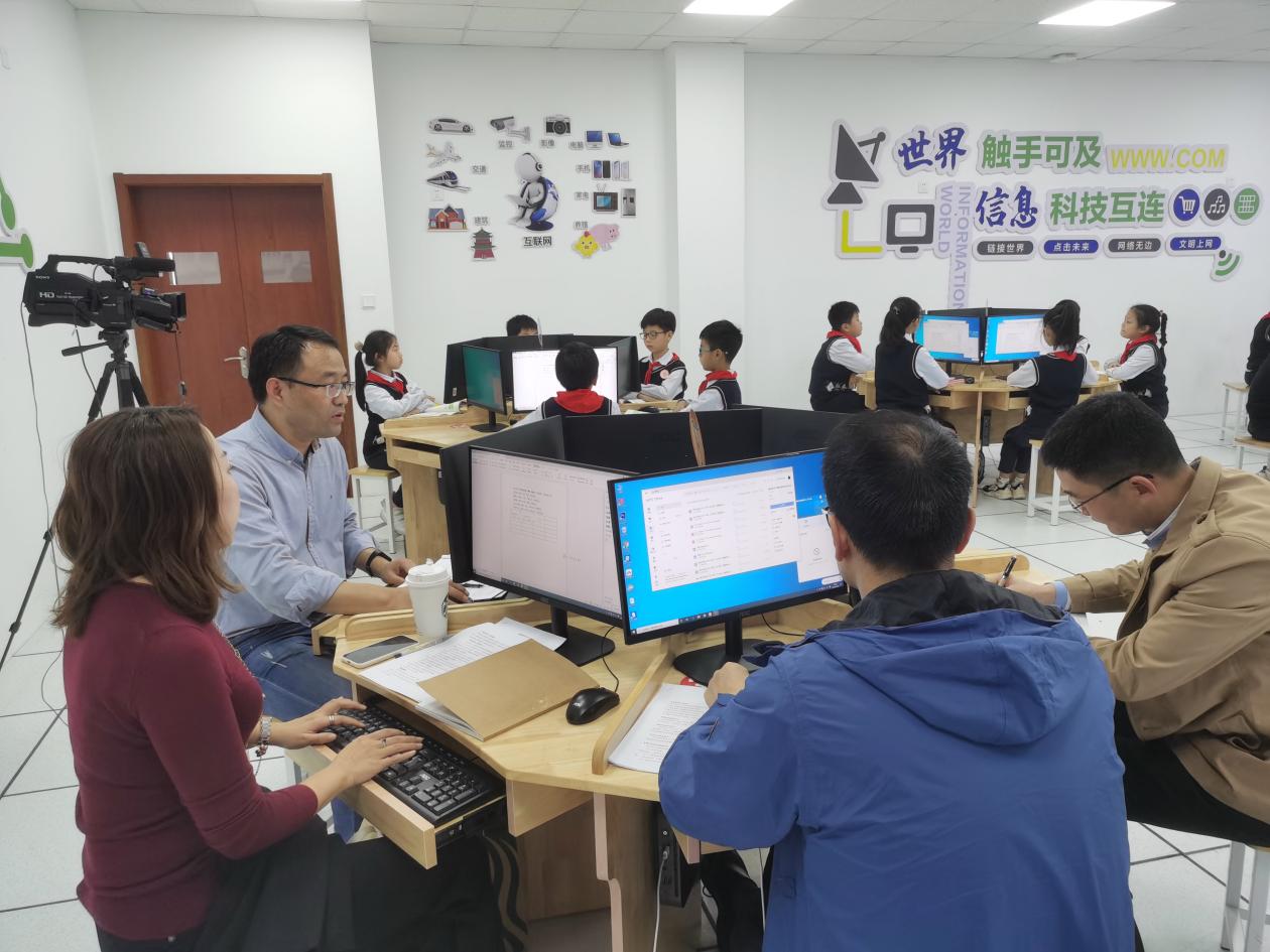 聚焦体验式学习，发展计算思维（教务处一审）_html_m2a24483d.jpg