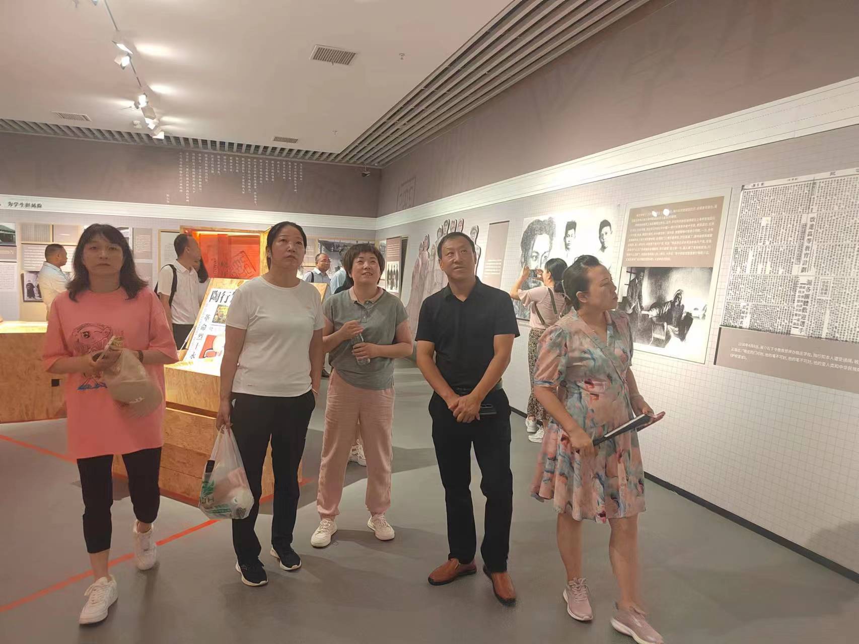南京学习简报_html_4480f0f2.jpg