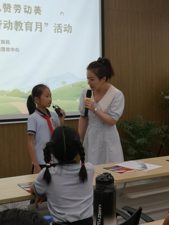 快乐金陵娃 礼赞劳动美——记晓庄小学暑假长程作业（四）_html_4a007696.jpg