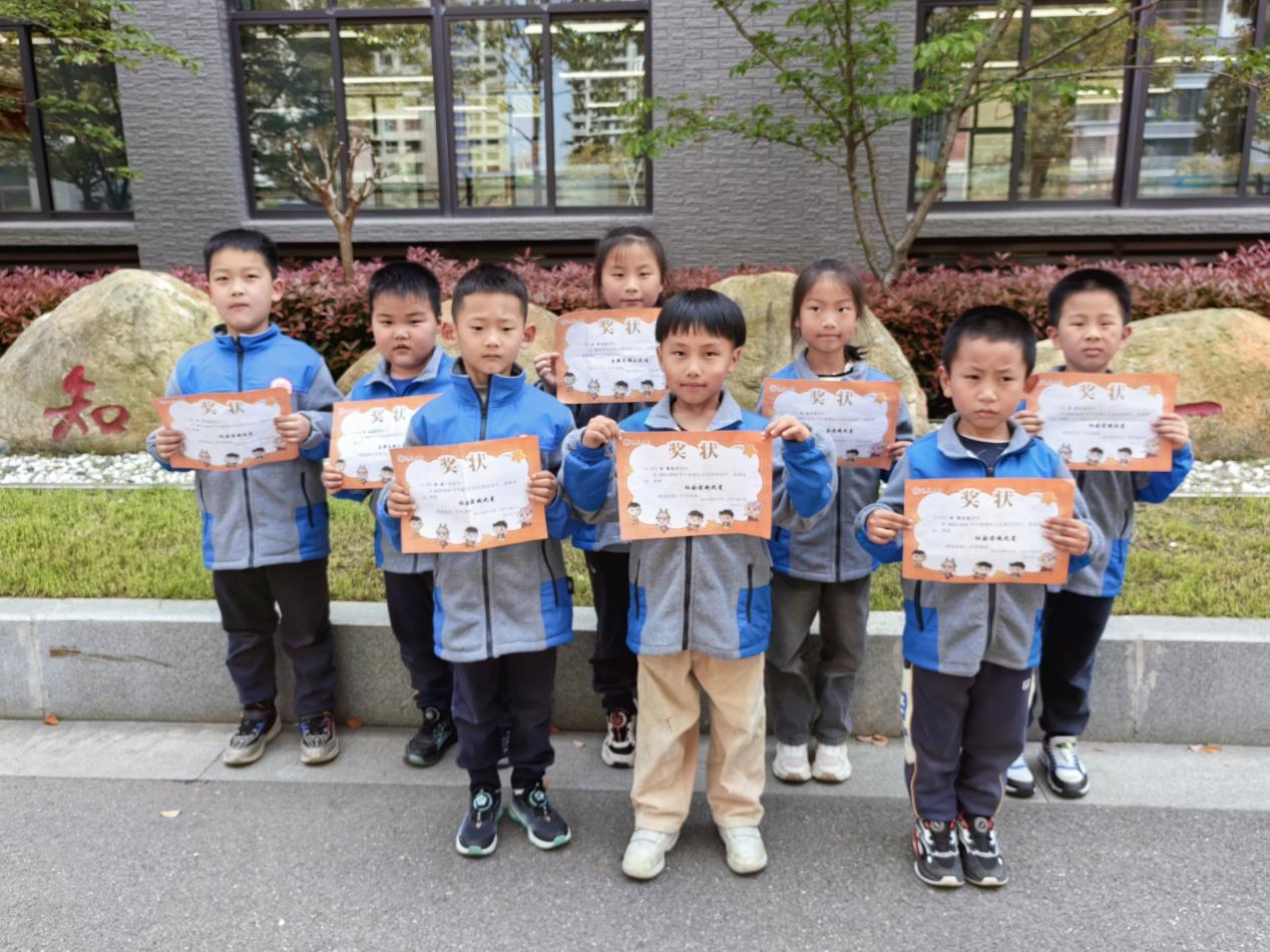 20240409闪闪陶娃秀2024年春季社会实践之星(1)_html_26929d91.jpg