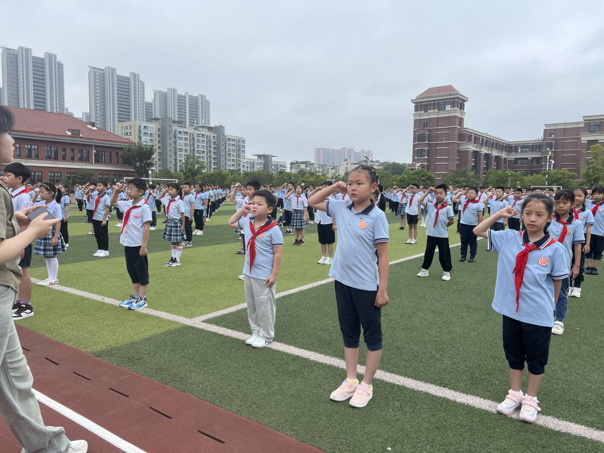 开学典礼新闻稿_html_m3d952c03.jpg