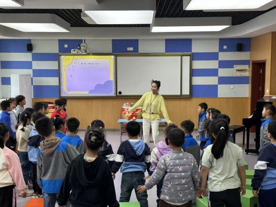 【知行晓庄】传承经典乐韵 创新艺术课堂——南京市晓庄小学（行知校区）综合组大组展示课活动