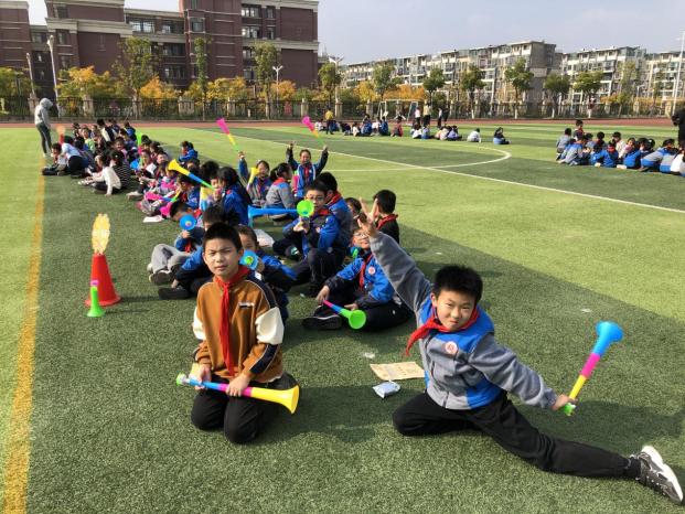 晓庄小学“校长杯”足球班级联赛赛程报道（三）_html_m65c931b7.jpg