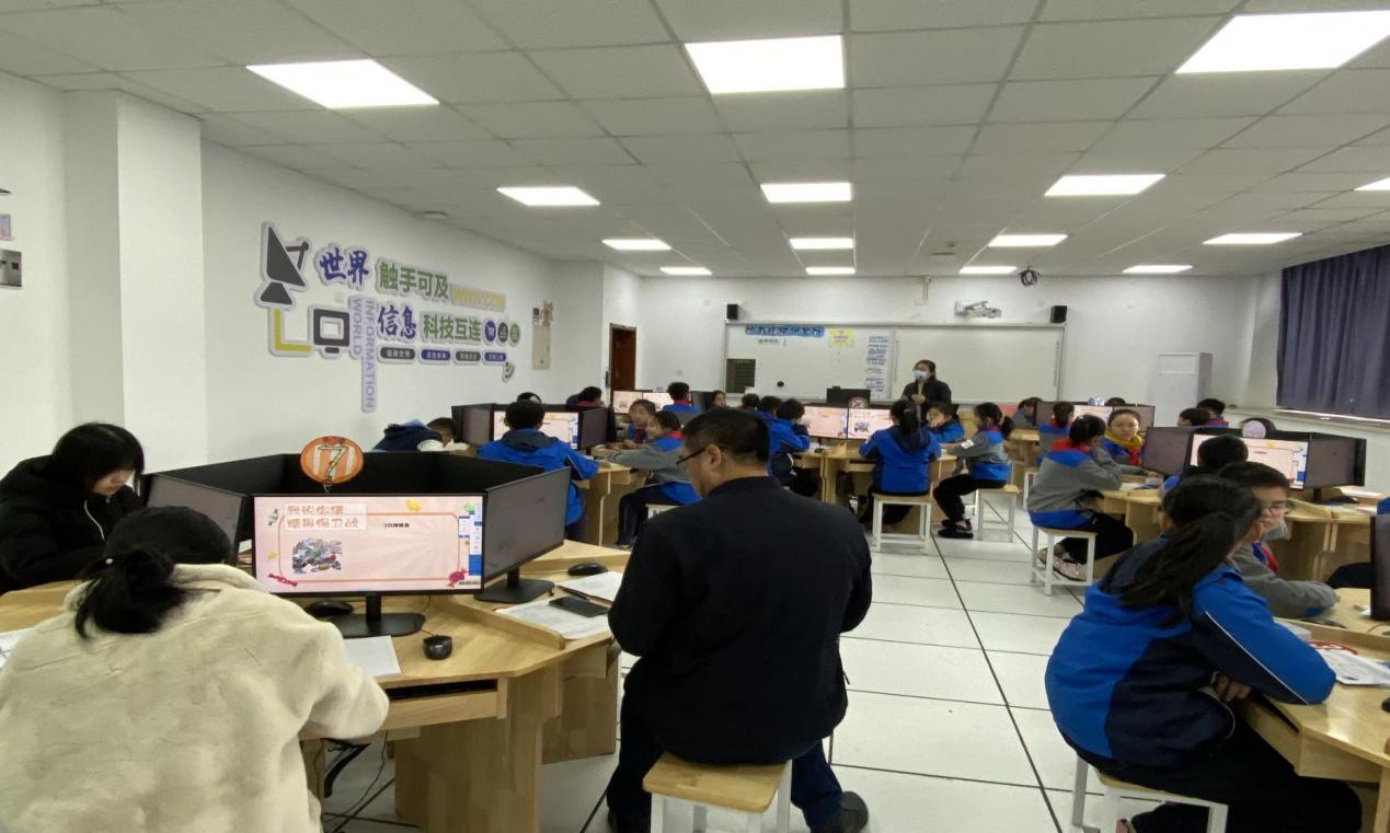 11月教育科研快讯_html_51d0e9e2.jpg