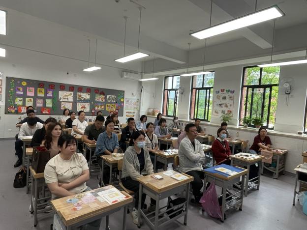 20240514期中家长会_html_50426df3.jpg