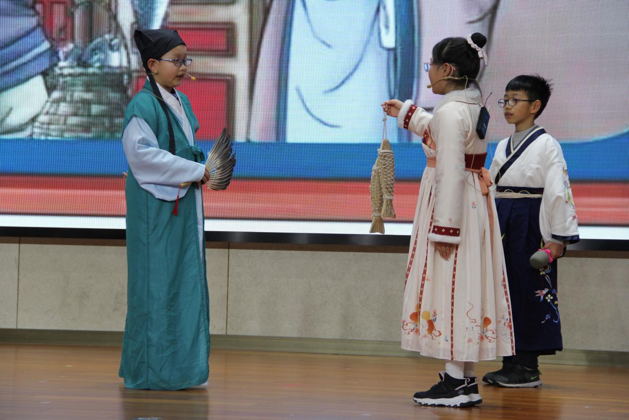 20240108-1篇品语言之精华  演故事之魅力_html_m7eb5d213.jpg