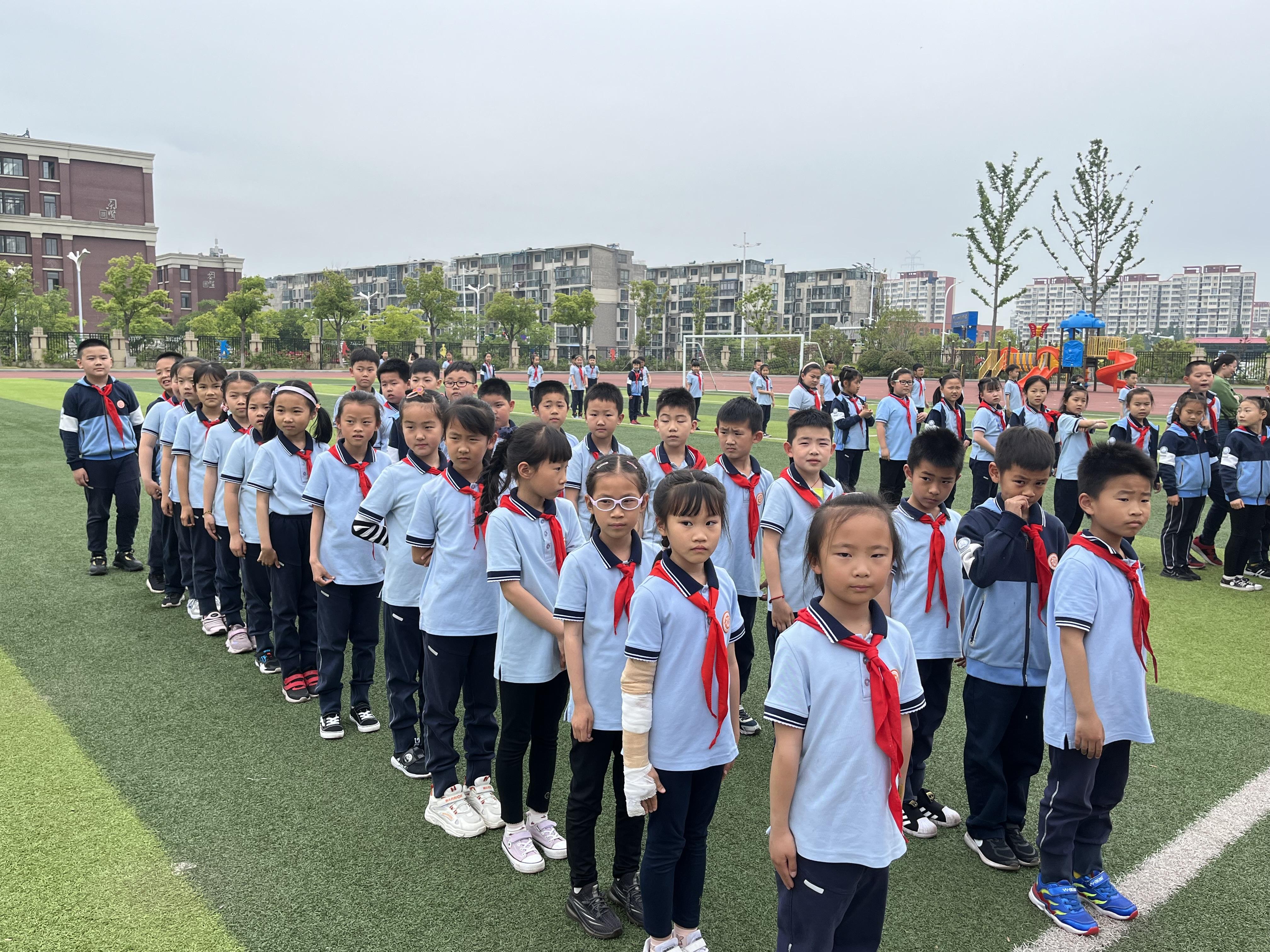 球儿跳跳欢欢笑笑晓庄小学心理健康教育月系列活动（二）_html_m5d4167c8.jpg