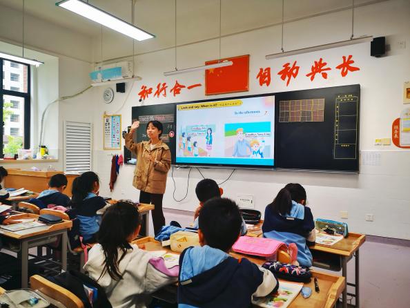 凝聚集体智慧 聚焦教学目标——南京市晓庄小学英语校本研修活动（三） (1)_html_180227d.jpg