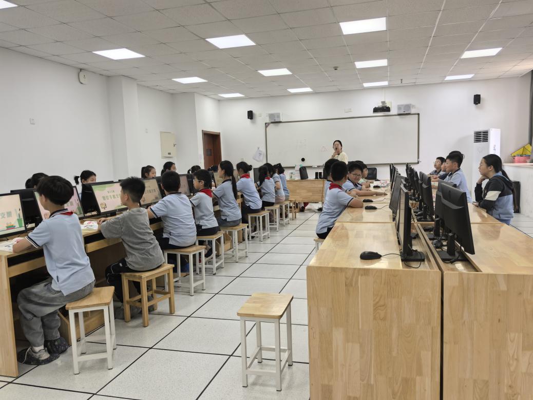 【知行晓庄】聚焦真实性学习，促进学习力生长——南京市晓庄小学（行知校区）信息科技组校本研修活动（三）