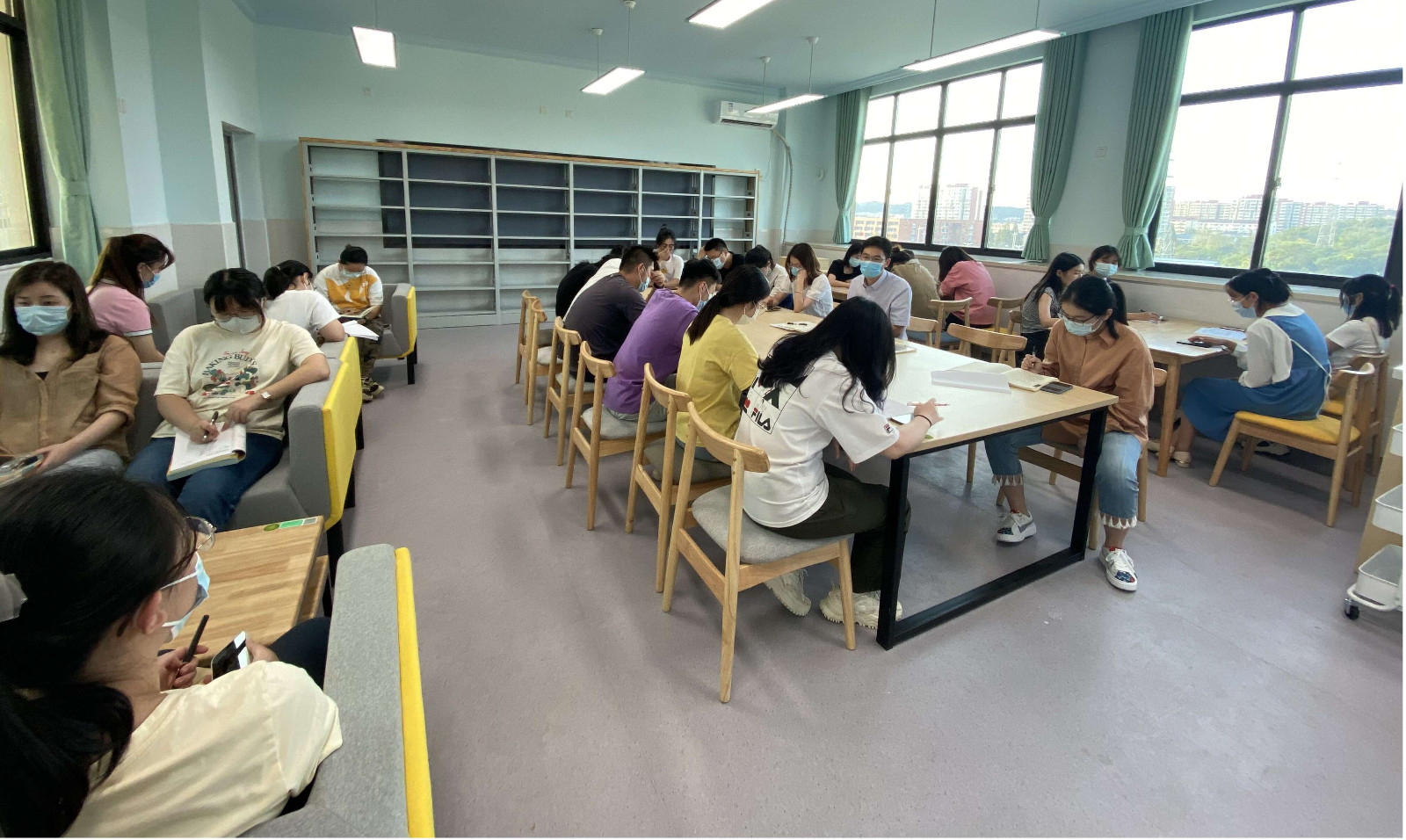 【知行晓庄】【团队活动】趁青春  不言弃——晓庄小学召开青年教师工作布置会