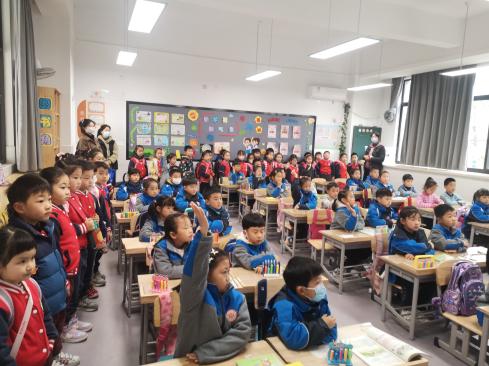 快乐体验 筑梦成长——栖霞区燕子矶幼儿园参访小记_html_76fd1aa2.jpg
