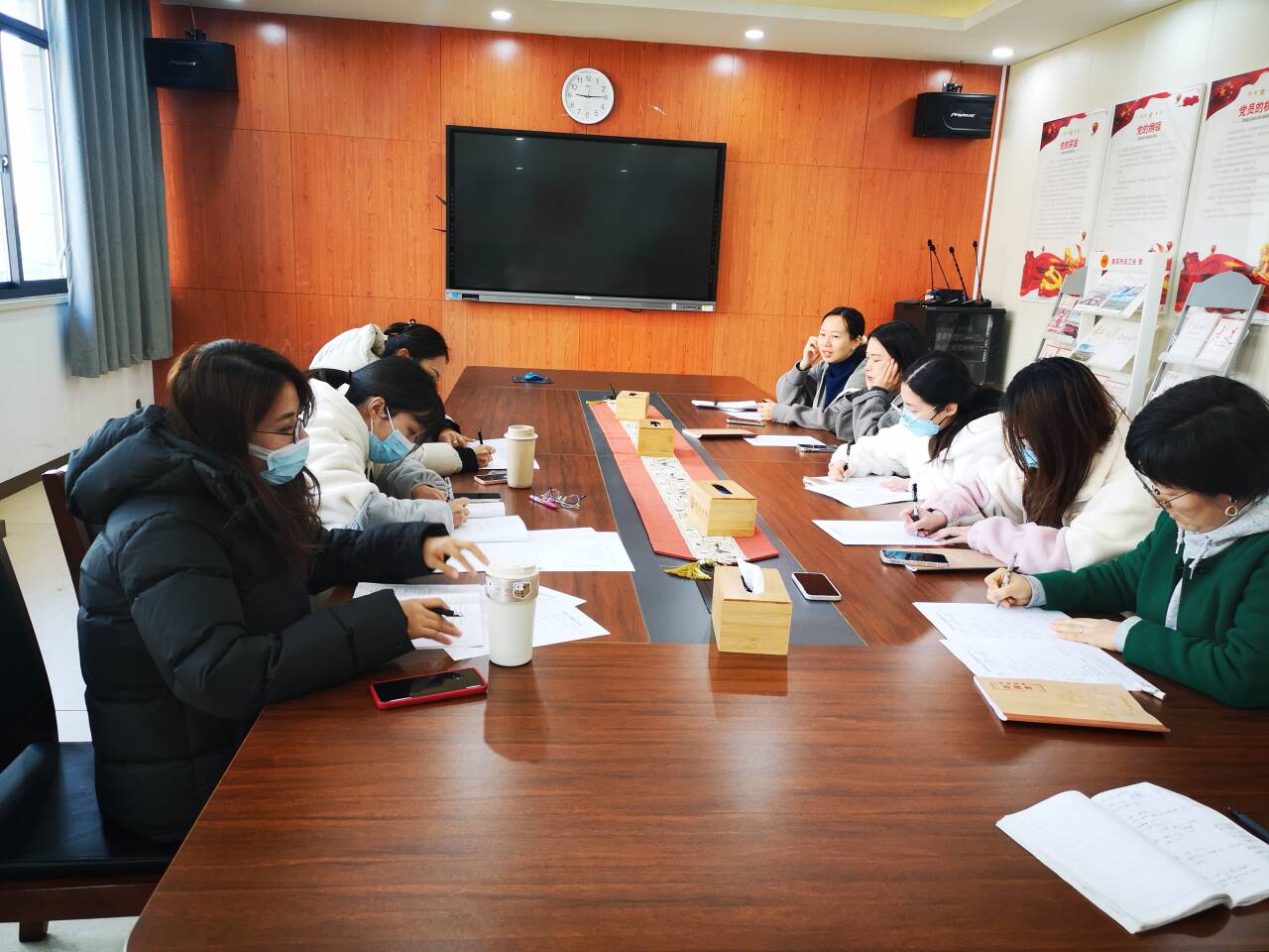 20231208活动报道：立足目标研复习 融合绘本促创新_html_406e9817.jpg
